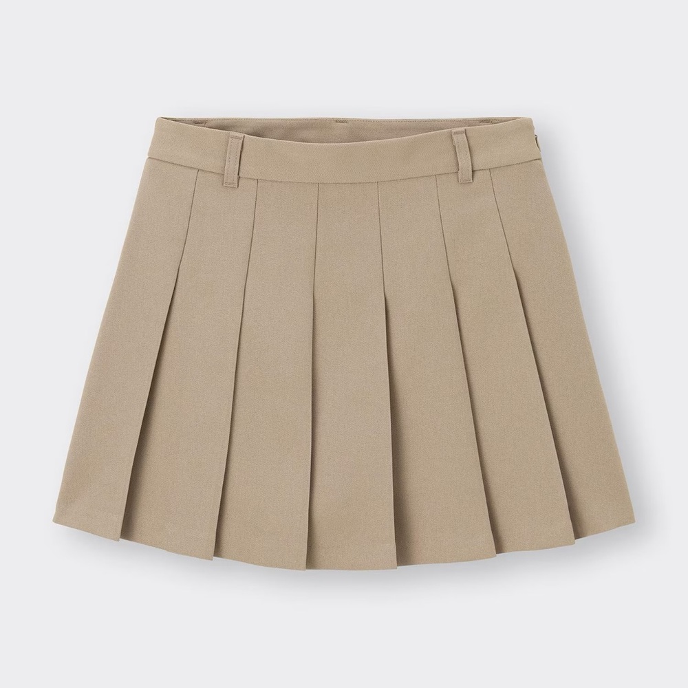 GU pleated skort *new with tag*
